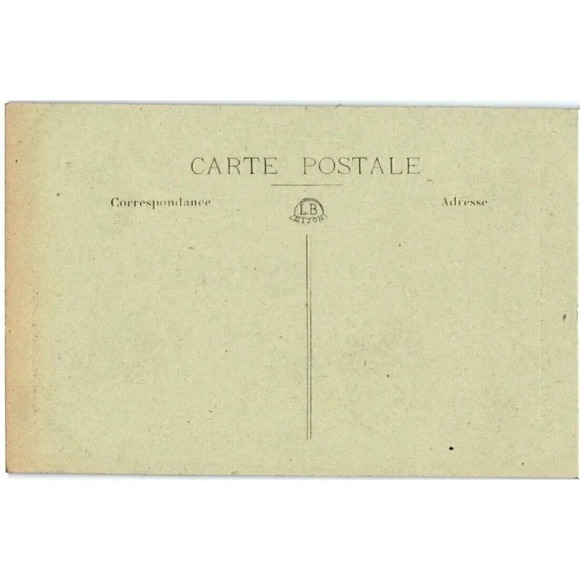 Intérieur du Château de LA ROCHEPOT- La Rochepot, France Postcard - Picture 2 of 2